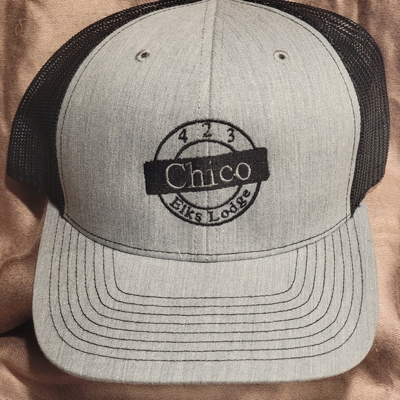 423 Chico Elks Lodge Like NWOT - Picture 1 of 7